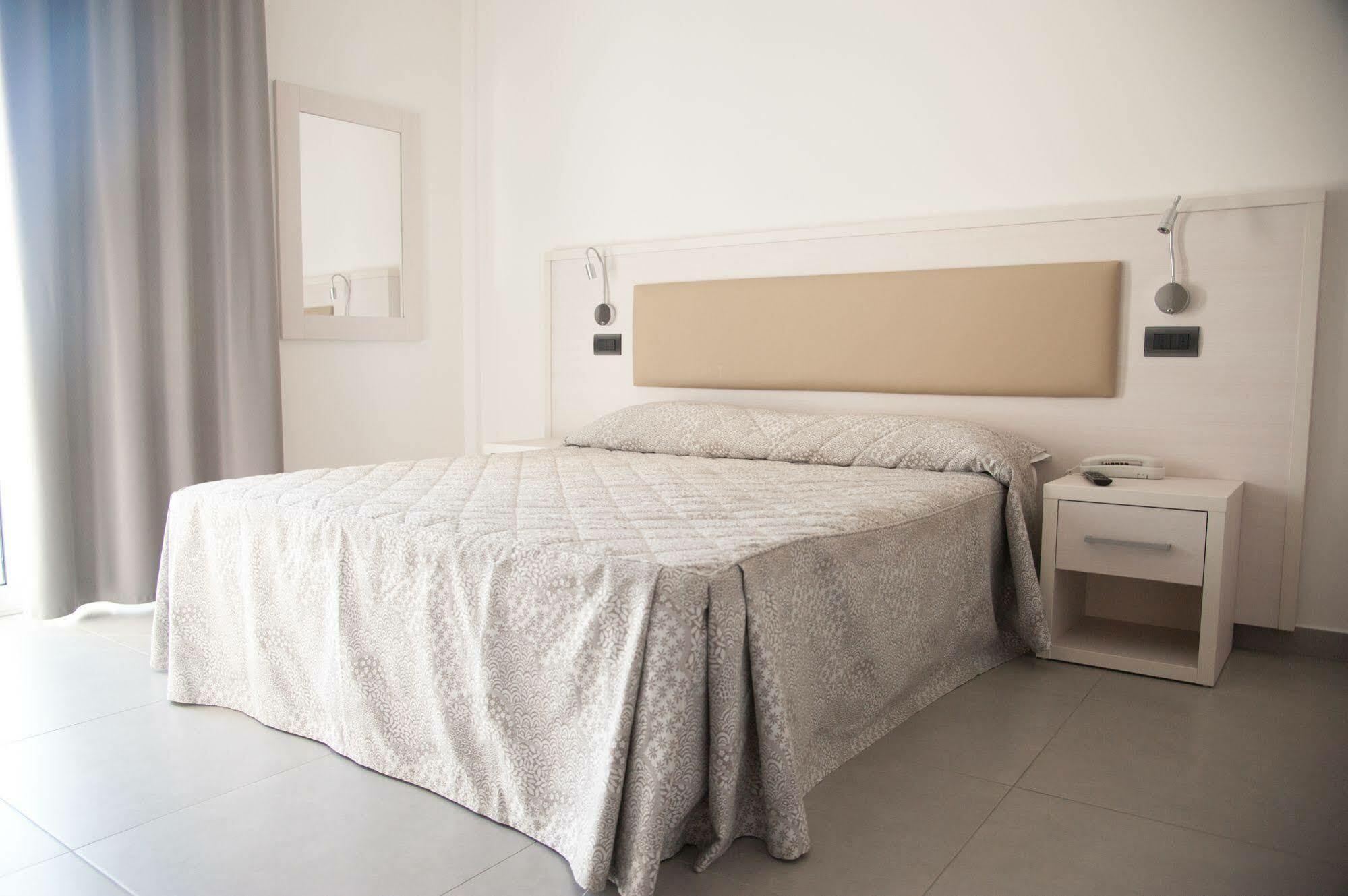 Residence Hotel Albachiara Rimini Eksteriør bilde